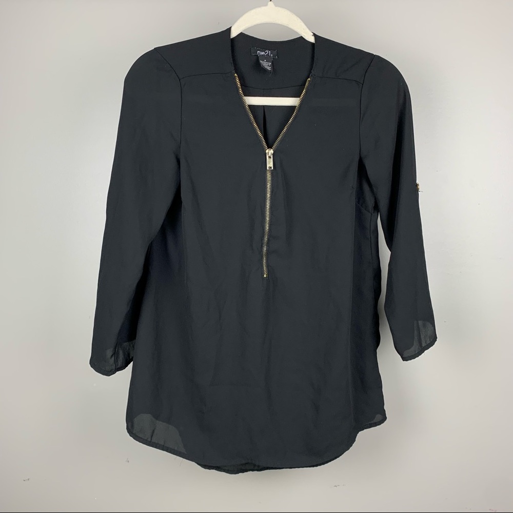 5/$25 Rue 21 Half Zippered Blouse